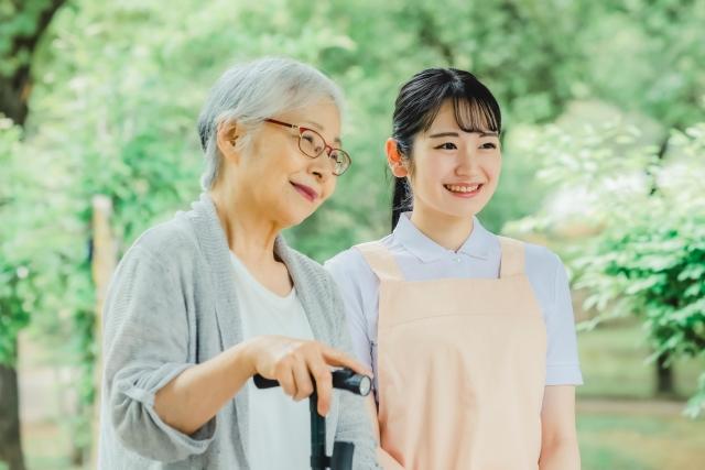 写真:【事例】統合失調症の母が施設入所で落ち着けたI様のケース